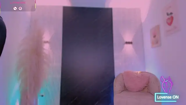 IvyJonesX online show from 12, 7, 2026