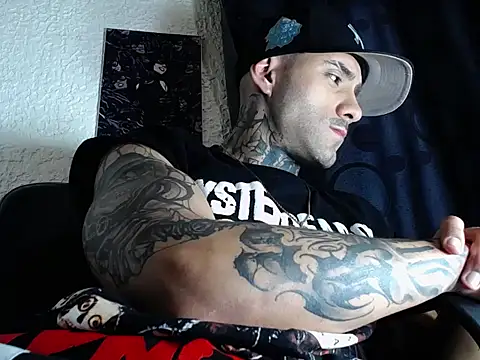 Snapshot of dante_d_angelo_ chatting on 31, 10, 2025 dante d angelo online show from 31, 10, 2025