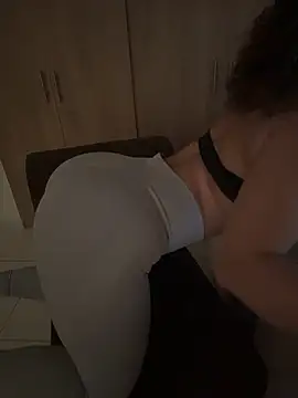 KittyTwerk 2 online show from 10, 4, 2026