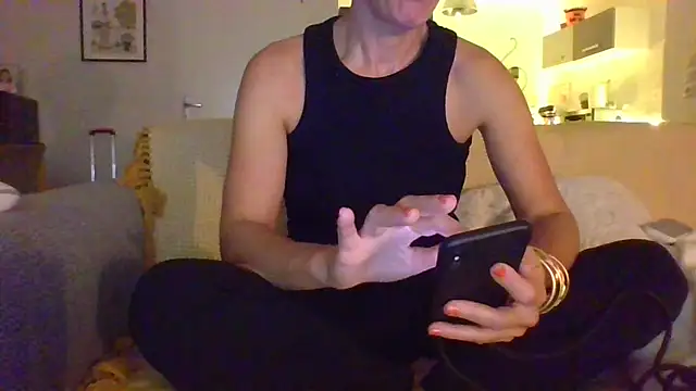 Valentinette online show from 11, 11, 2025