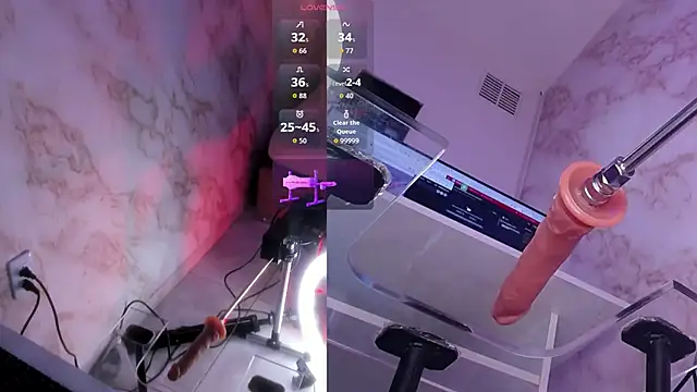 Snapshot of RoxyLicious_ chatting on 10, 10, 2025 RoxyLicious online show from 10, 10, 2025