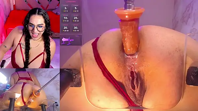 Snapshot of RoxyLicious_ chatting on 22, 5, 2026 RoxyLicious online show from 22, 5, 2026