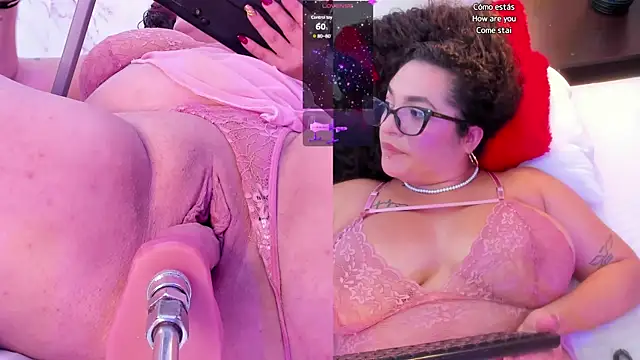 Snapshot of RoxyLicious_ chatting on 18, 3, 2025 RoxyLicious online show from 18, 3, 2025