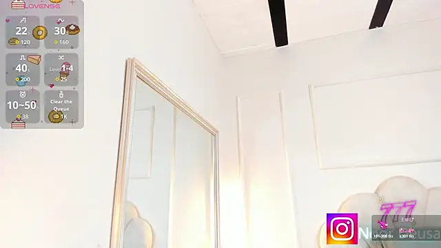 Candaceoweens online show from 28, 4, 2026