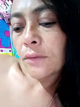 Snapshot of sarayulith chatting on 7, 6, 2026 sarayulith online show from 7, 6, 2026