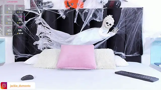 JackieDumont1 online show from 17, 10, 2025