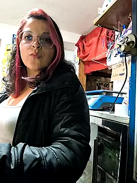 Snapshot of KimyCox_16 chatting on 9, 10, 2025 KimyCox 16 online show from 9, 10, 2025