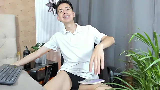 Snapshot of dads_rider chatting on 5, 3, 2025 dads rider online show from 5, 3, 2025