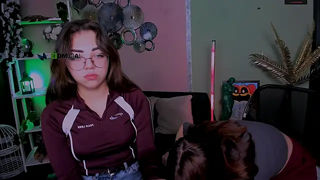 kiki swan online show from 18, 12, 2025