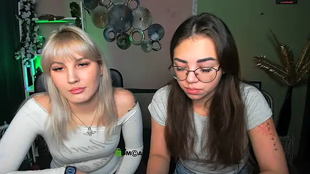 kiki swan online show from 22, 12, 2025