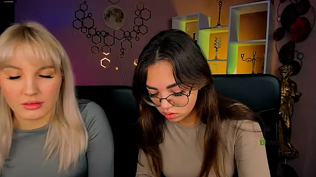 kiki swan online show from 19, 12, 2025