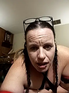 cattlegurl online show from 5, 3, 2025