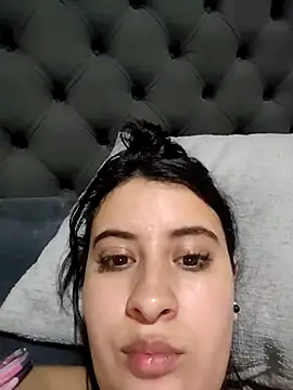 Snapshot of mialorents chatting on 22, 10, 2025 mialorents online show from 22, 10, 2025