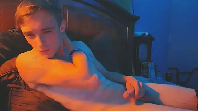 Ilovepussy1911 online show from 22, 4, 2026