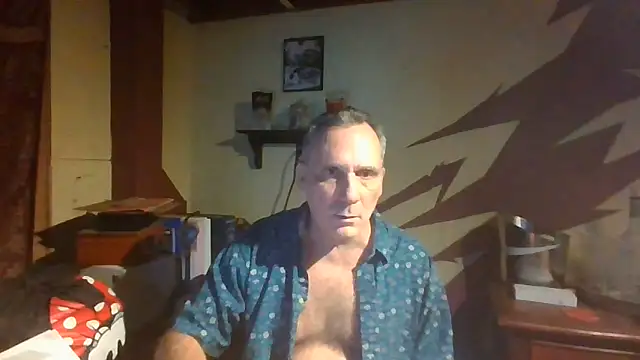 Snapshot of HunkofRock chatting on 1, 7, 2026 HunkofRock online show from 1, 7, 2026