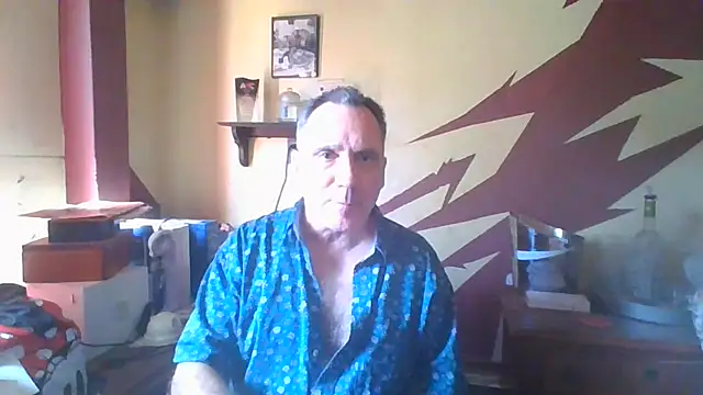 Snapshot of HunkofRock chatting on 1, 7, 2026 HunkofRock online show from 1, 7, 2026