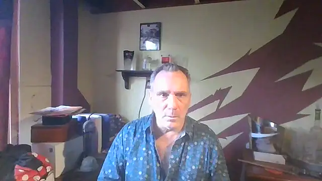 Snapshot of HunkofRock chatting on 3, 7, 2026 HunkofRock online show from 3, 7, 2026