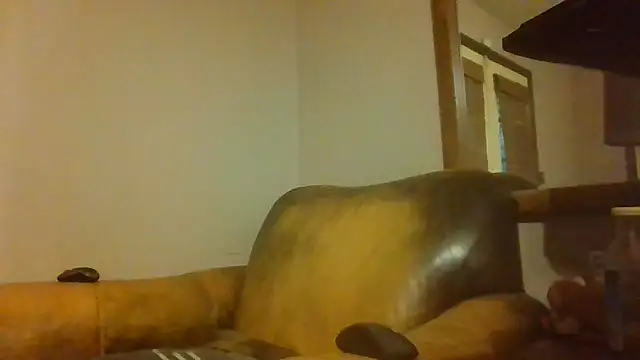 Snapshot of HunkofRock chatting on 12, 7, 2026 HunkofRock online show from 12, 7, 2026