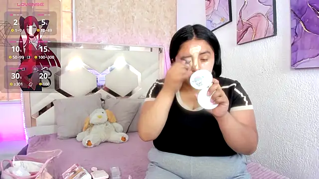 EmilyBrownn  online show from 11, 11, 2025