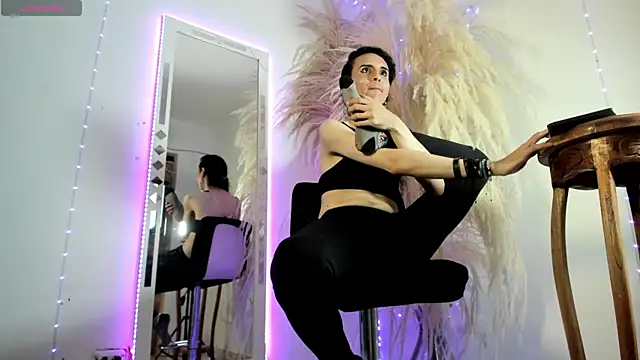 arthemisa hot online show from 20, 3, 2025