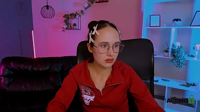 mona cloud online show from 24, 3, 2026