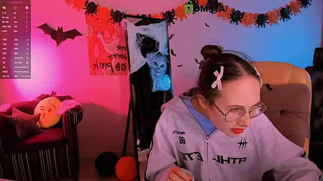 mona cloud online show from 3, 11, 2025