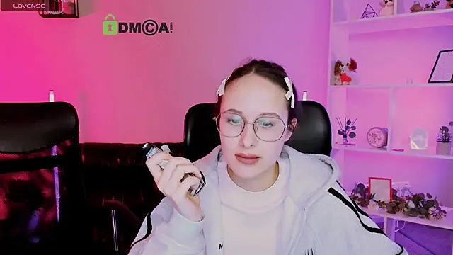 mona cloud online show from 16, 12, 2025