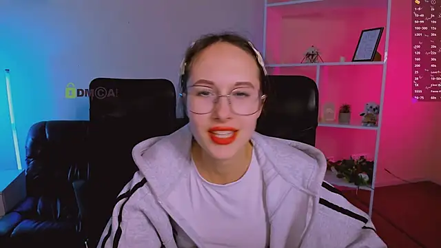 mona cloud online show from 27, 11, 2025