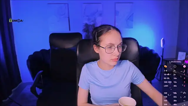 mona cloud online show from 23, 11, 2025