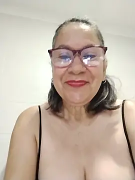 Snapshot of victoria_wayne chatting on 10, 6, 2026 victoria wayne online show from 10, 6, 2026