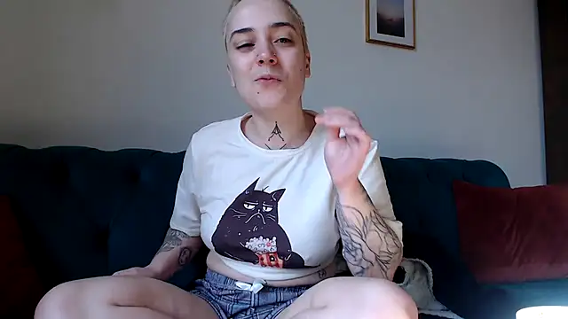 Snapshot of OllympeKaii chatting on 8, 3, 2025 OllympeKaii online show from 8, 3, 2025