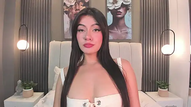 GiannaColling1 online show from 4, 3, 2026