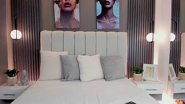 GiannaColling1 online show from 15, 10, 2025