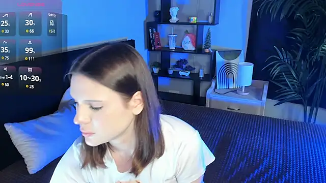 LisaBaillea online show from 17, 3, 2025