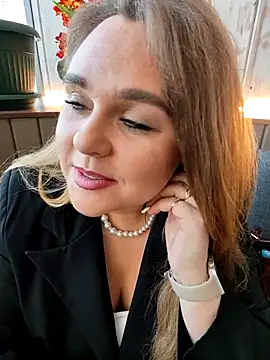 Snapshot of Juicy_PeachLux chatting on 6, 5, 2026 Juicy PeachLux online show from 6, 5, 2026