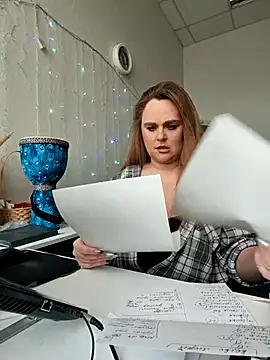 Juicy PeachLux online show from 21, 3, 2026