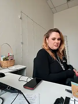 Juicy PeachLux online show from 17, 3, 2025