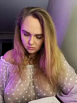 Juicy PeachLux online show from 22, 9, 2025