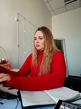 Juicy PeachLux online show from 11, 10, 2025