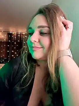 Juicy PeachLux online show from 1, 12, 2025