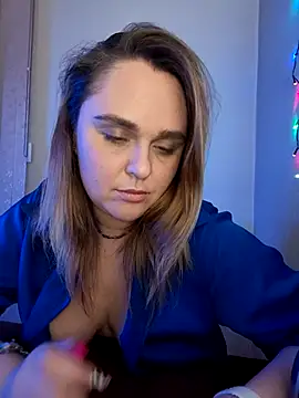Juicy PeachLux online show from 18, 3, 2025