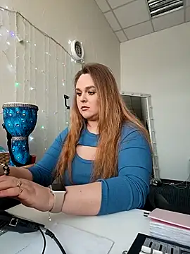 Juicy PeachLux online show from 12, 2, 2026