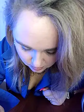 Juicy PeachLux online show from 10, 3, 2025