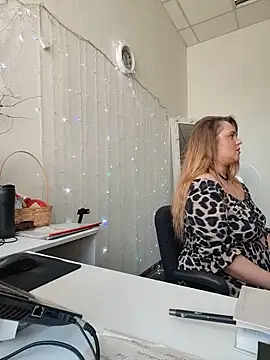Snapshot of Juicy_PeachLux chatting on 24, 5, 2026 Juicy PeachLux online show from 24, 5, 2026