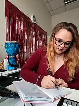 Juicy PeachLux online show from 16, 11, 2025