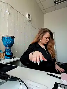 Juicy PeachLux online show from 16, 3, 2026