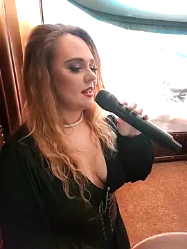 Juicy PeachLux online show from 7, 11, 2025