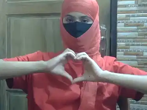 OliviaIslamm online show from 6, 3, 2025