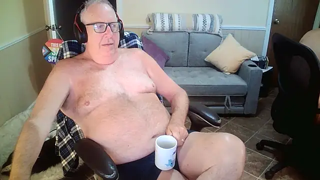 Snapshot of superbearboss chatting on 9, 6, 2026 superbearboss online show from 9, 6, 2026