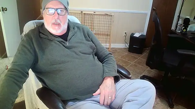 superbearboss online show from 4, 12, 2025